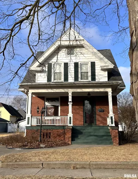 1024 Bateman St, Galesburg, IL 61401