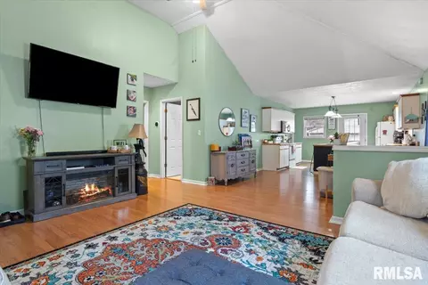 2828 S 5th St, Springfield, IL 62703 photo 5