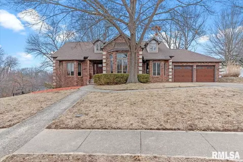 13 Hickory Hills Dr, Springfield, IL 62707