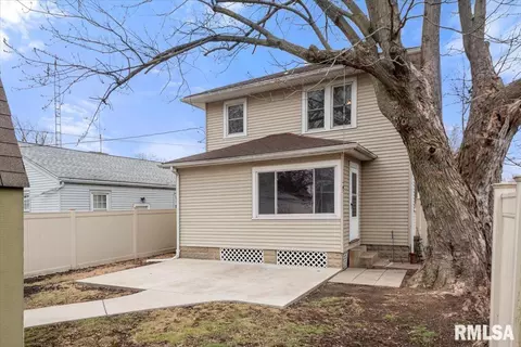 Exterior - 2449 Yale Blvd, Springfield, IL 62703 photo 4 of 6