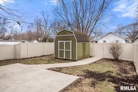 Exterior - 2449 Yale Blvd, Springfield, IL 62703 photo 6 of 6
