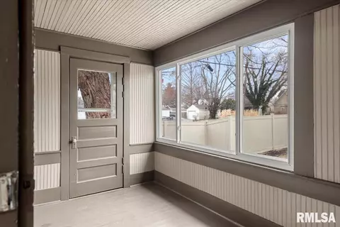 Exterior - 2449 Yale Blvd, Springfield, IL 62703 photo 1 of 6