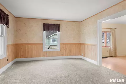 Living - 2449 Yale Blvd, Springfield, IL 62703 photo 1 of 2