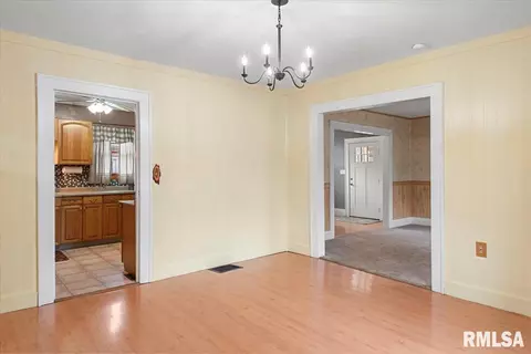 Entry Way - 2449 Yale Blvd, Springfield, IL 62703 photo 3 of 5