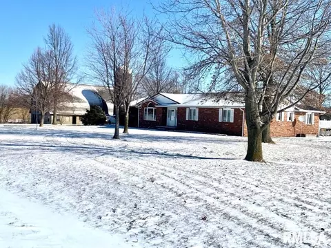 274 Providence Trl, Waggoner, IL 62572