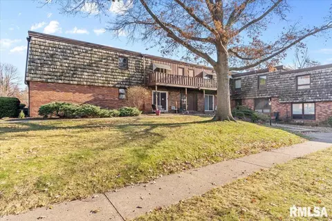 1900 Jeanette Ln, Springfield, IL 62702 photo 3