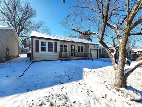 2208 Sycamore St, Quincy, IL 62301