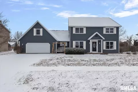 516 Cumberland Dr, Chatham, IL 62629