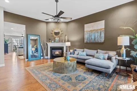Living - 4200 Amy Ct, Springfield, IL 62711 photo 1 of 2