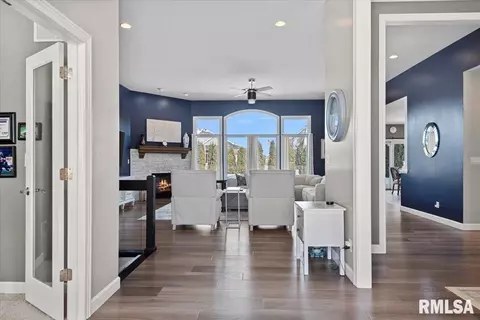 Entry Way - 4405 Fiddlers Bnd, Springfield, IL 62711 photo 1 of 3