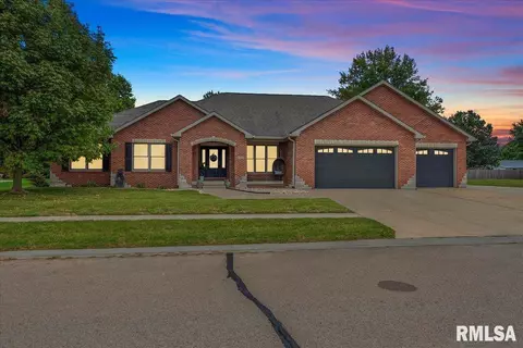 1424 Horse Creek Trl, Pawnee, IL 62558