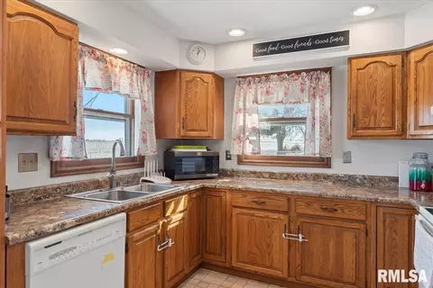 Kitchen - 406 S Main St, Ohlman, IL 62076 photo 2 of 3