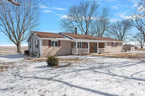 Exterior - 406 S Main St, Ohlman, IL 62076 photo 1 of 7