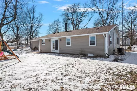 Exterior - 406 S Main St, Ohlman, IL 62076 photo 5 of 7