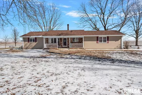 406 S Main St, Ohlman, IL 62076