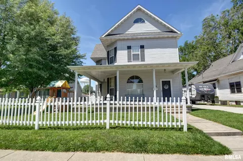 419 E Market St, Taylorville, IL 62568