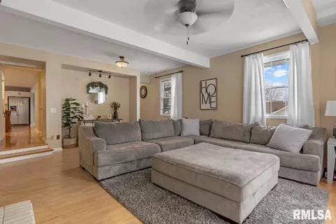 801 Independence Rdg, Springfield, IL 62702 photo 9