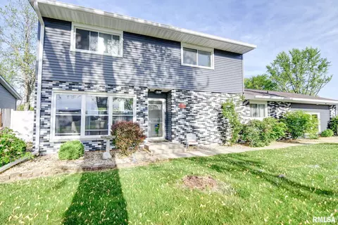 312 Carrie Ln, Chatham, IL 62629