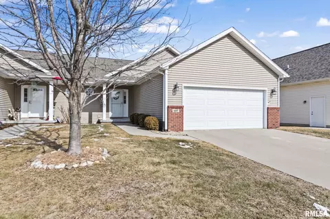 605 Jetty Dr, Chatham, IL 62629