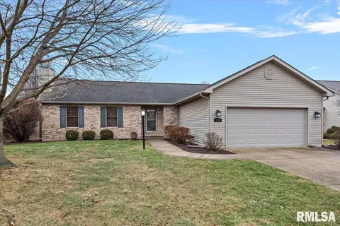 314 Osteen Ln, Chatham, IL 62629