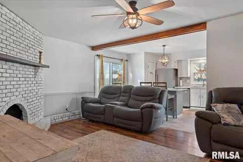 1916 Claremont Dr, Springfield, IL 62703 photo 7