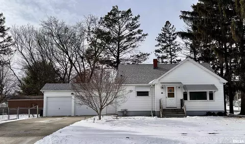 446 Lawrence Ave, Galesburg, IL 61401