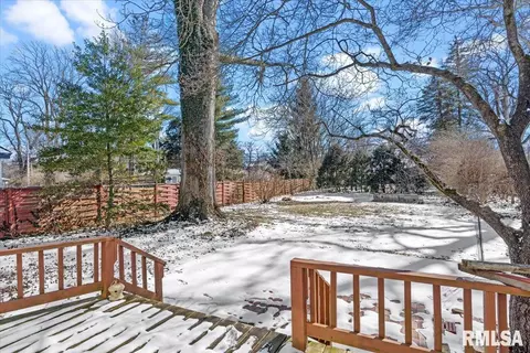 Exterior - 1332 W Iles Ave, Springfield, IL 62704 photo 3 of 4