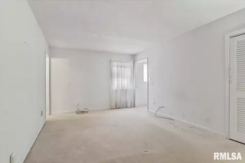 Bedroom - 1332 W Iles Ave, Springfield, IL 62704 photo 1 of 4