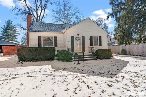 Exterior - 1332 W Iles Ave, Springfield, IL 62704 photo 2 of 4