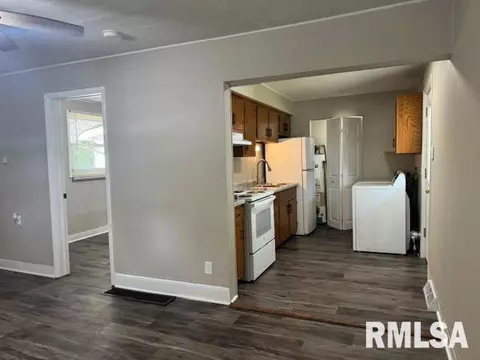 Entry Way - 202 N State St, Springfield, IL 62702 photo 1 of 2