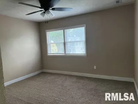 Bedroom - 202 N State St, Springfield, IL 62702 photo 1 of 2