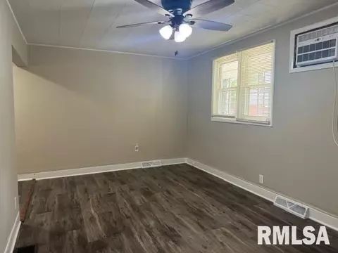 Living - 202 N State St, Springfield, IL 62702 photo 2 of 2