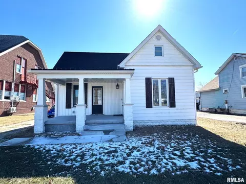 410 Wyatt Ave, Franklin, IL 62638