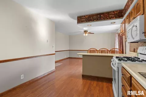 3101 Temple Dr, Springfield, IL 62704 photo 7