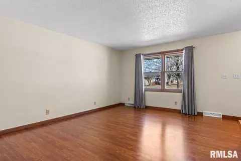 3101 Temple Dr, Springfield, IL 62704 photo 5