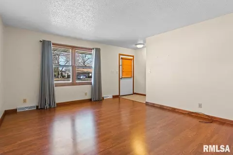3101 Temple Dr, Springfield, IL 62704 photo 6