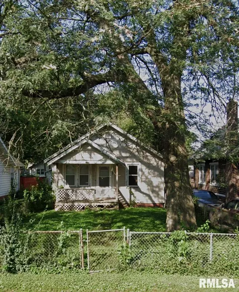 1025 N Daniel St, Springfield, IL 62703