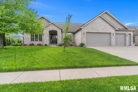 1613 Cressa Ct, Springfield, IL 62704