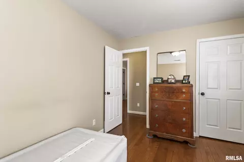 Bedroom - 616 E Menard St, Riverton, IL 62561 photo 6 of 7