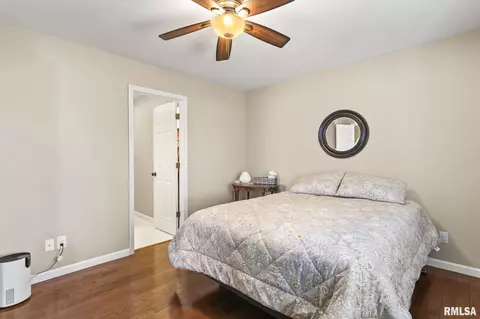 Bedroom - 616 E Menard St, Riverton, IL 62561 photo 3 of 7