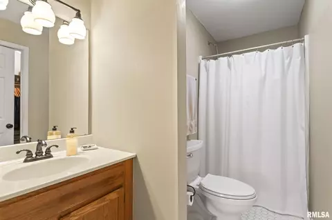 Bath - 616 E Menard St, Riverton, IL 62561 photo 3 of 3