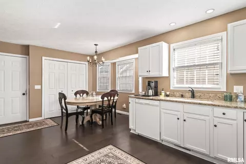 Other - 616 E Menard St, Riverton, IL 62561 photo 2 of 7
