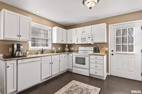 Kitchen - 616 E Menard St, Riverton, IL 62561 photo 2 of 2