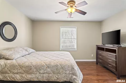 Bedroom - 616 E Menard St, Riverton, IL 62561 photo 2 of 7