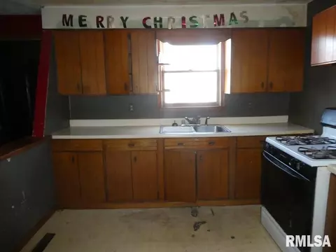 2238 E Laurel St, Springfield, IL 62703 photo 7