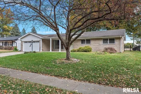 30 Providence Ln, Springfield, IL 62711 photo 2