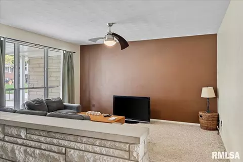 30 Providence Ln, Springfield, IL 62711 photo 5