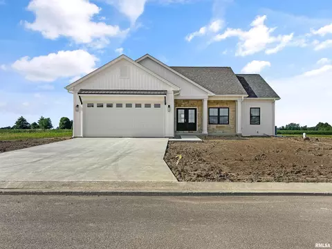 617 W North St, Mount Sterling, IL 62353
