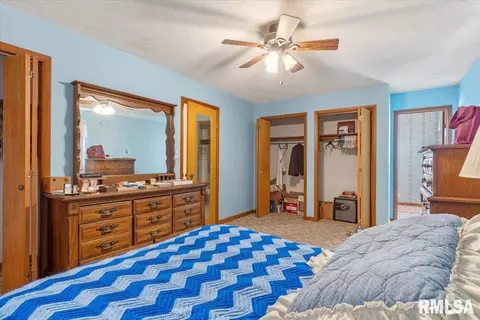 Bedroom - 150 E Union St, Virden, IL 62690 photo 2 of 5