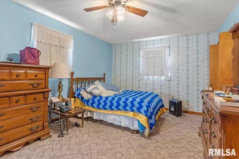 Bedroom - 150 E Union St, Virden, IL 62690 photo 1 of 5